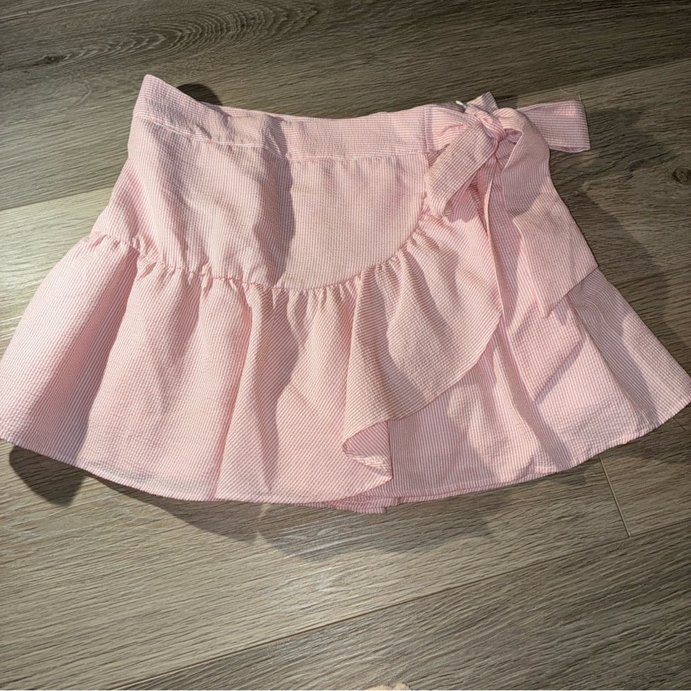 Preppt Pink Ruffle Searsucker Wrap Skirt Size Medium EUC